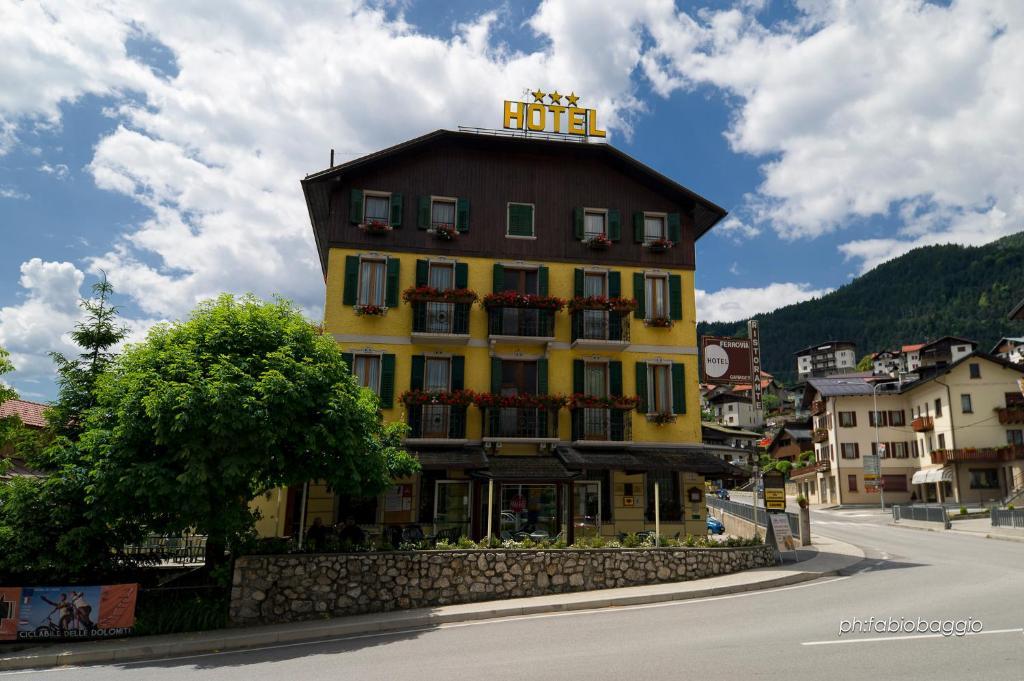 Hotel Ferrovia Calalzo di Cadore Exterior photo